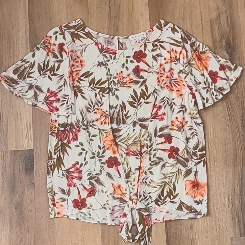 NWT Socialite Tie Front Short Sleeve Floral Blouse Small